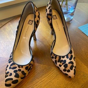 Ann Klein Leopard Pony Heels! Size 7.5 US. Excellent condition!